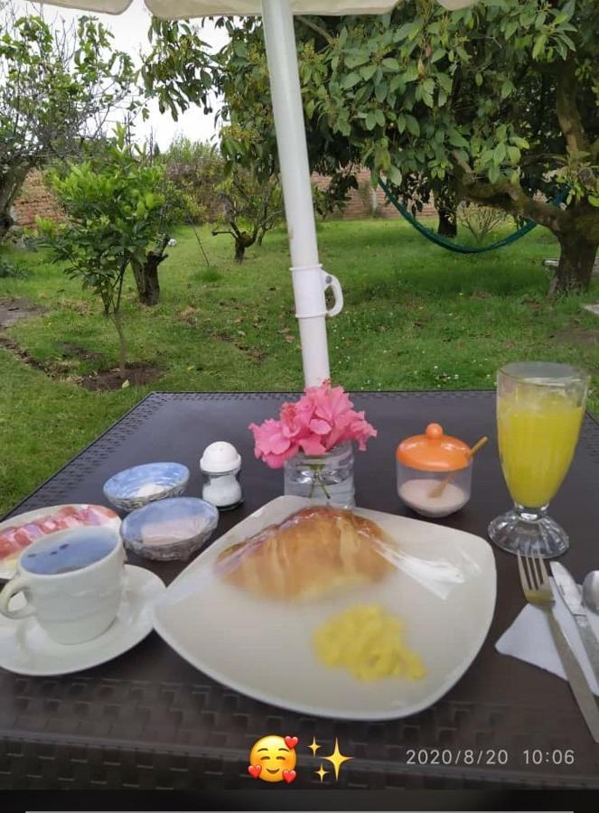 Tababela Airport B&B Dış mekan fotoğraf