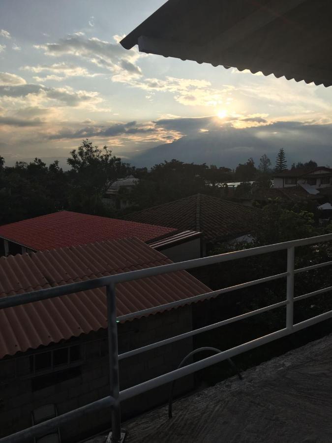 Tababela Airport B&B Dış mekan fotoğraf