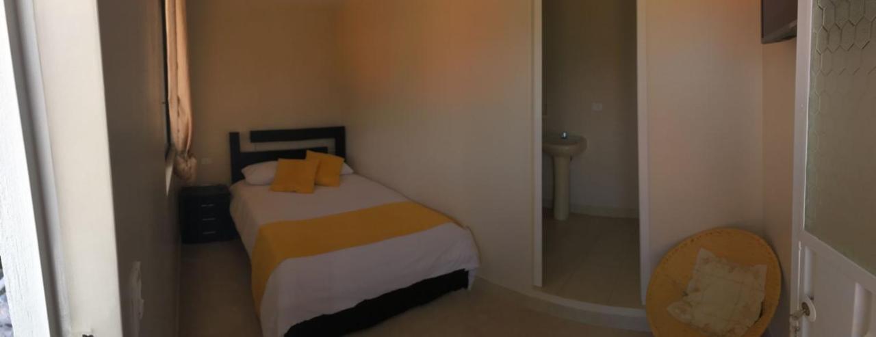 Tababela Airport B&B Dış mekan fotoğraf
