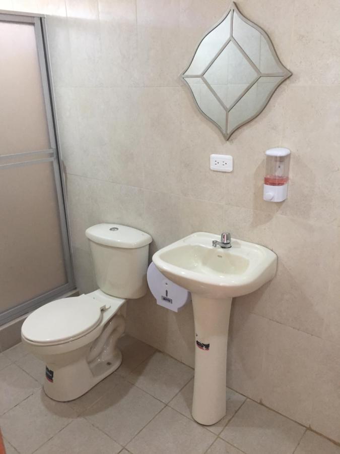 Tababela Airport B&B Dış mekan fotoğraf
